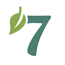 Dennis' 7 Dees logo