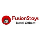 FusionStays logo