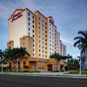 Hampton Inn & Suites Miami logo