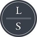 Leelyn Smith logo