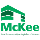 Logo de McKee