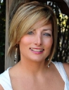 Trishas Salon logo